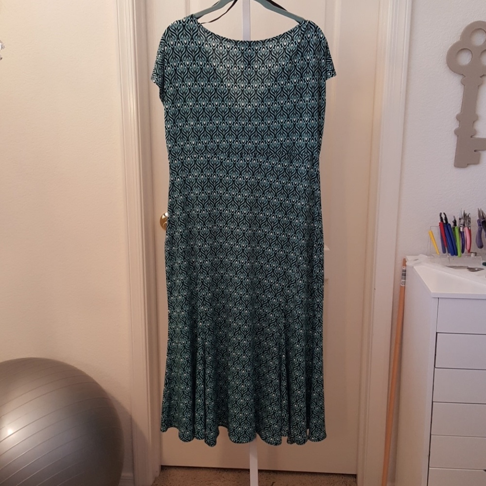 Dress - Picture 4 of 4